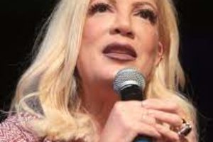 Tori Spelling Plastic Surgery Before And After Photos